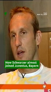 Remember that time Socceroos legend Mark Schwarzer turned down moves to both 🇮🇹 Juventus AND 🇩🇪 Bayern Munich?! 🤯 Well, we sat down with the Australian shot-stopper back in 2008 after he announced his move to Fulham. ✍️ | SBS Sport