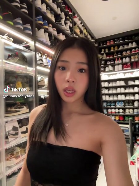 notbunnydong (@notbunnydong)’s video of bug bunny screaming what am i doing