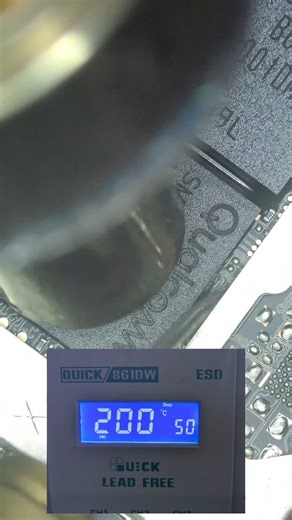 Abdul Hakim | Black Paste CPU Remove And Clean | Instagram