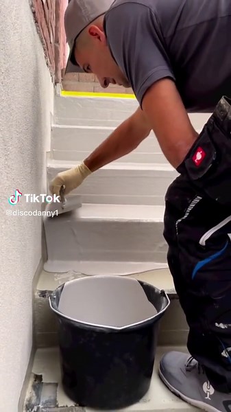 How to Paint Concrete Staircase: Step-by-Step Guide