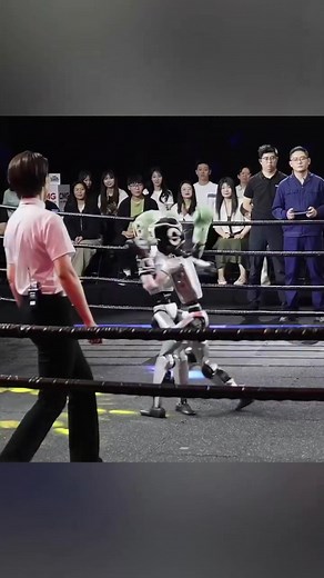 Real Steel robot fights are happening!🤖 ROBOT FIGHTS by Unitree Robotics https://www.youtube.com/watch?v=StLp4Z -ul44 | AI Insider