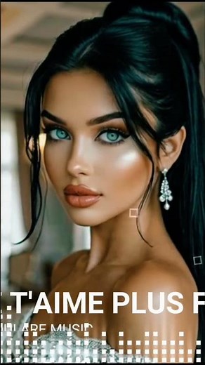 Yeux bleus intenses le regard qui captive tout ! ✨