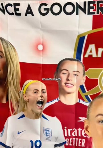 😍😍 #WomensFootball #arsenal #viralvideos #england #chloekelly #alessiarusso #bethmead #maryearps #leahwilliamson #katiemccabe #fyp