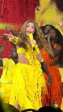 Shakira dances Dai Dai with Ghetto Kids! (LMYNL Tour Live in Brooklyn, 7-21-26) (4K HDR, HQ AUDIO)