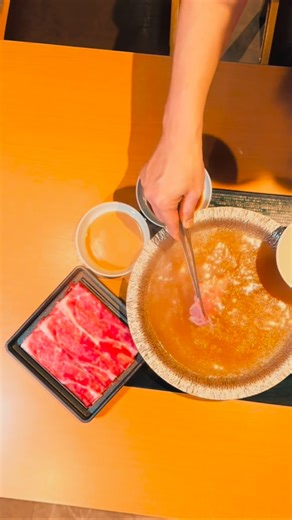 しゃぶしゃぶ/すき焼き/モーモーパラダイス 渋谷センター街店【公式】 on Instagram: "⁡ ⁡ 営業時間 Lunch: 11:30 - 15:00 L.O 14:30 Dinner: 17:00 - 22:30 L.0 22:00 湯気の向こうに、最高の一枚。 丁寧に仕込んだお肉を、さっとくぐらせて。 一口目から、違いがわかるしゃぶしゃぶを。 ⁡ ⟡.· ⎯⎯⎯⎯⎯⎯⎯⎯⎯⎯⎯⎯⎯⎯⎯⎯⎯⎯ ⟡.· Beyond the rising steam, the perfect slice. Carefully prepared, lightly swished. A shabu-shabu experience you’ll notice from the very first bite. ⁡ ⁡ #momoparadise_shibuyacentergai #shabushabu #sukiyaki #shibuyarestaurant #shibuyafood"
