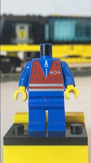 LEGO 4559 Railway Worker Speedbuild – Classic 90s Construction Minifigure
