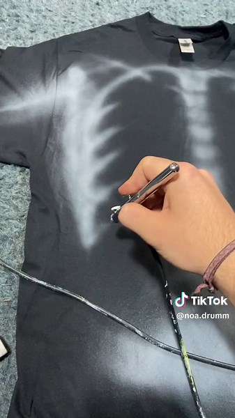 Airbrush Artist and X-Ray Art: Exploring the World of Airbrushing and X-Ray Tech