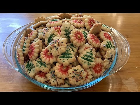 How To Make Homemade Holiday Spritz Cookies | Recipe + Cookie Press Demo | Rachael's Sister Maria