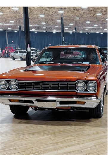 Plymouth Road Runner Classic Drive By Engine Sound Shiny Rust Hot Rod Spectacular 2025