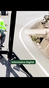 #ultimo Polici4s son captados circulando sin casco de seguridad y con la placa de su motocicleta invisible. | Informativo Digital