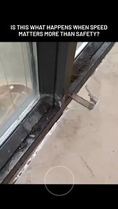 A 15-second pan across a Chinese high-rise apartment façade highlights visible construction flaws—uneven concrete pours, gaps in window seals, and discolored metal frames—captioned simply as “China’s high-rise apartment.” The post taps into online discussions around the so-called “tofu-dreg” phenomenon, where rapid real estate development is criticized for prioritizing speed over long-term durability. Shared by a Japanese nationalist account, the video drew over 125,000 views and sparked waves o