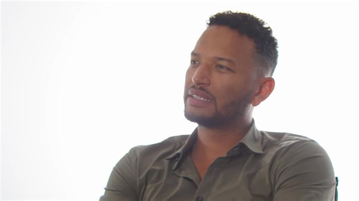 🚨 Es ist endlich so weit! 🚨 Nach Monaten voller Arbeit, Herzblut, Kameras, Tränen und echter Transformation kann ich es Dir endlich verraten: Meine neue Dokumentation feiert Premiere! 🎬 Mindset – Die Macht Deiner Gedanken Schau Dir jetzt den exklusiven Trailer an und sichere Dir Dein kostenfreies Premiere-Ticket: https://live.christian-bischoff.com/doku-bic-de-p10-l1-sm-slf Was passiert, wenn das Leben Dich auf die Knie zwingt und Du genau dadurch Deine innere Stärke entdeckst? Diese Doku zei