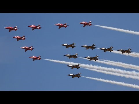 RIAT 2022 RAF Red Arrows & RoKAF Black Eagles Special Formation!