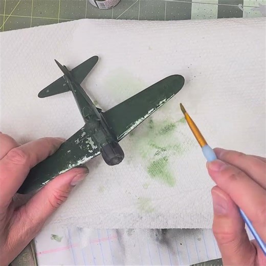 Make Realistic Battle Wear Using AK Fluid