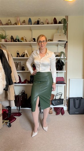 OOTD Leather Skirt Satin Shirt #ootd #outfitideas #fashion #confidencewins #leathercomplex #leather