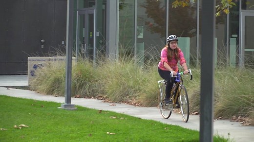 "A Slice of Life" inside the Full-Time MBA program at the UC Davis Graduate School of Management. The top-ranked program focuses on real-world practice, analytical and technical skills, and the leadership training you need to succeed. | GMAC's The MBA Tour & The Master's Tour