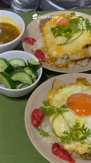 Xôi Ông Hòa: A Must-Try Sticky Rice in Hanoi
