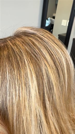 2026 blondes are all about healthy shine, soft dimension, and lived-in brightness—not over-processed, not flat, and definitely not high-maintenance chaos. Here are 3 reasons we’re loving blonde right now: 1️⃣It’s brighter and healthier thanks to modern, hair-respecting color techniques from our @colorspacehair 2️⃣Dimensional blondes grow out beautifully (hello effortless maintenance) 3️⃣Customized tones mean blonde can be tailored to flatter every skin tone At Coiffeteria, we focus on luminous b