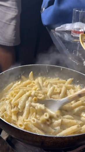 5.9K views · 78 reactions | Juuuu Mon frère des Christopher Stone Je vais prendre des kilos 藍蠟 | Yelechou Akissi Alakè | Facebook