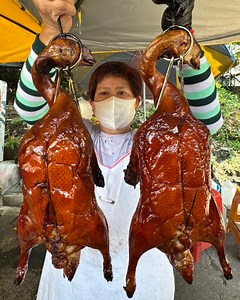 1.1M views · 9.1K reactions | Dang Gui Herbal Roasted Duck | KL Foodie | Facebook