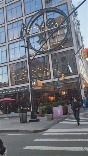 Exploring the Vibrant Streets of Chelsea Market, Manhattan