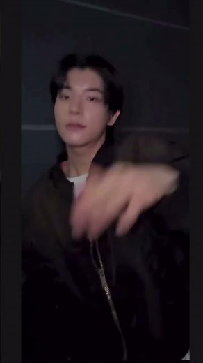 Enha finally joined this trend 🤭 #ehypen #sunghoon #heesung #jake #jungwon #jay #sunoo #niki #viral