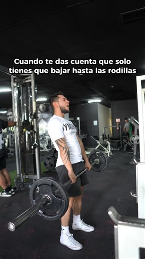 Alex Main - Entrenador Personal | Si haces peso muerto rumano casi hasta tocar el suelo… probablemente lo estás haciendo mal. 👉 El objetivo del RDL NO es bajar más, es... | Instagram