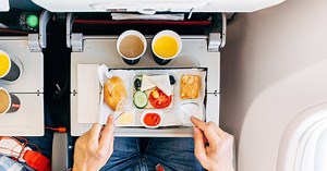 The Best And Worst Foods To Eat On A Plane, According To Nutritionists