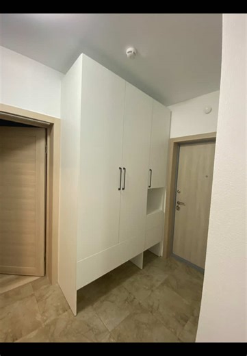 Шкаф в прихожей