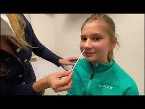 Durchführung von Schnelltests bei Kindern - Dr. Lisa Federle