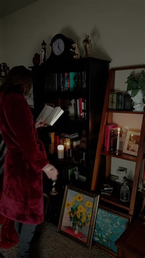 The Vampire Next Door (@the.vampire.next.door)’s videos with original sound - maria