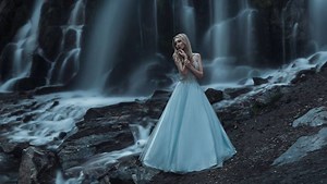 How to Shoot Portraits Using the Brenizer Method | Fstoppers