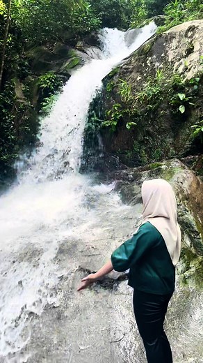 Exploring Lepoh Waterfall: Hiking Adventures and Nature Escapes