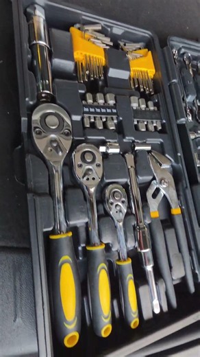 VEVOR Mechanic Tool Kit, Automotive Tools Set with