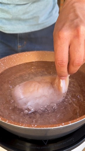 2.3M views · 12K reactions | I put 1 chicken breast in boiling water!! | Make Delights | Facebook