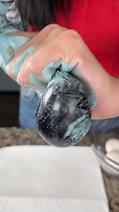 507K views · 810 reactions | easy easter egg hack  woman decorates eggs quick and easy this video is a co production between network media productions and Laura Harwood #eggs #beauty #art #hack #love #life #omg #easter #eastereggs #diy | L's Quirky Hacks and Skits | Facebook