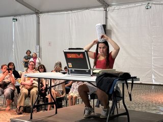 Festival de Cornouaille. La coiffe, une histoire de transmission : "nous sommes plusieurs...