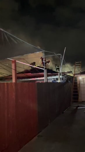 On December 23, 2025, at 8:13 pm, the Alameda County Fire Department (ACFD) responded to a structure fire on the 800 block of Harmony Dr. in unincorporated Hayward. Twenty-one firefighters arrived to control the blaze, which has been contained. The incident displaced two adults and two children. The Red Cross is currently assisting those affected. The cause of the fire remains unknown. No injuries have been reported. #ALCOFIRE #ALCOFIREFIGHTERS #ProudToBeACFD | Alameda County Fire Department