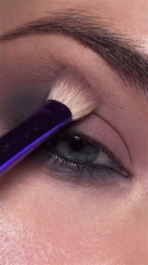 Grey Eyemakeup tutorial🐨 ✨👀❄ #eyemakeup#softglamlook#fypシ゚viral #youtubefeed#makeup#viral#shorts