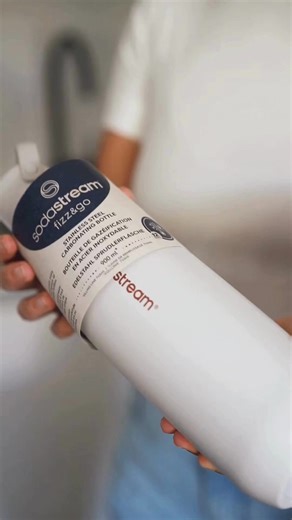 Llevá tu soda fría siempre con vos: 20%OFF en botellas térmicas 🌡️ Mantienen la temperatura hasta 12hs 🎨 Diseños únicos ✨ Calidad premium 💧 Tu soda ideal, siempre a la temperatura perfecta | Sodastream Argentina