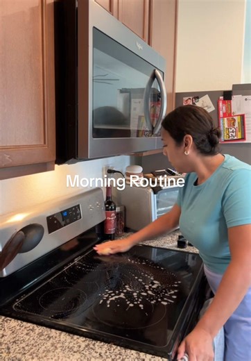 Morning Routine of a Latina Mom: A Daily Insight