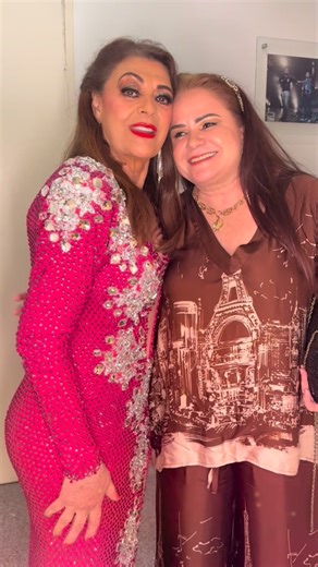 Rosa Gloria Chagoyán on Instagram: "La figura de Andrés García siempre evocará pasión, fuerza y un estilo de vida sin filtros. Recordamos con gran cariño a este ícono que nos regaló inolvidables momentos de cine y televisión. Su recuerdo siempre estará ligado a la intensidad. Pero en este recuerdo, queremos honrar también a la mujer que estuvo a su lado, sosteniendo ese fuego hasta el final: Margarita Portillo. Ella fue la compañera incondicional, la persona que asumió el cuidado y se entregó po