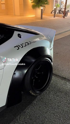 TikTokでLIBERTYWALK OSAKAさんをチェック！
