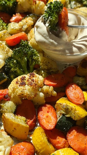 6.8K views · 53 reactions | Eating the rainbow is quick, easy, and flavor-packed with this roasted vegetable medley cooking method! 復 | Live Eat Learn | Facebook