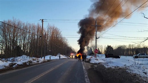 An F-350 catches fire after being hit by a tractor-trailer in Palermo, NY. State Police say the driver of the tractor-trailer failed to stop at a stop sign and hit the pickup. The accident happened Monday evening at the intersection of Routes 45 and 4. Remarkably, no one was hurt. 🎥 Thomas and Brenda Dann | Ryan Dean-TV