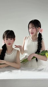 Bộ ảnh đáng yêu của 2 chị em My và Phương