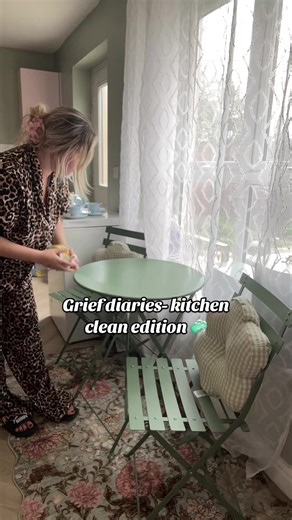 Grief Diaries: Kitchen Clean Edition