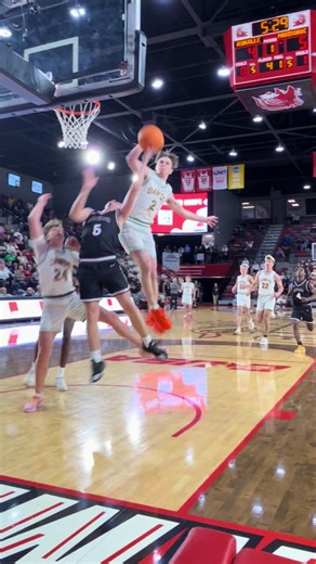 JB Potter's Incredible Block During Elite Eight Game