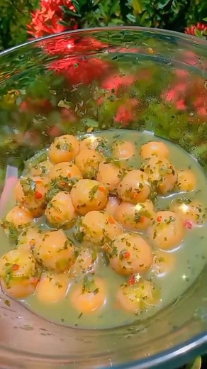 Delicious Chanet Chow Recipe with Green Seasoning and Pepper Sauce