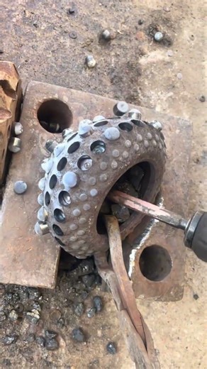 Satisfying Mechanical Work: How to Extract Stubborn Parts from Industrial Drills